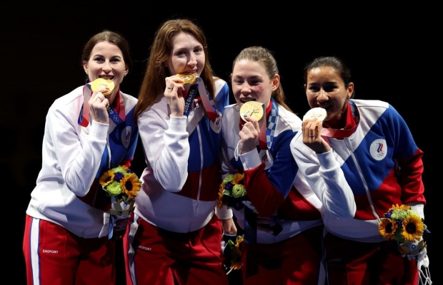 Ростовчанка Лариса Коробейникова стала олимпийской чемпионкой в составе сборной по рапире